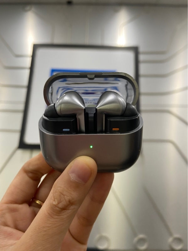 Tai Nghe Samsung Galaxy Buds 3 Pro - Màu bạc - Ngoại hình: 97% - Body
