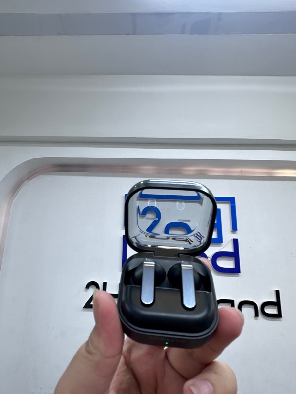 Tai nghe Samsung Galaxy Buds4 Pro - Màu đen - Ngoại hình 97.5% - Body