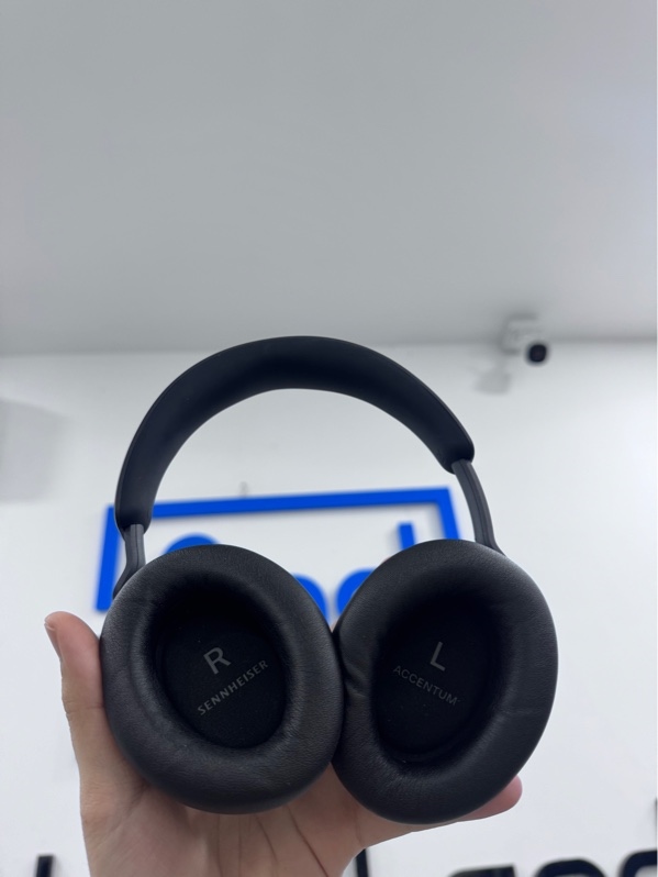 Tai nghe Sennheiser Accentum - Màu đen - Ngoại hình 98% - Kèm túi đựng, dây usb-c LK
