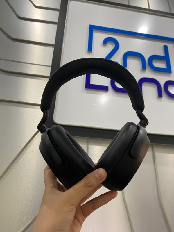 Tai nghe Sennheiser Momentum 4 - Màu đen - Ngoại hình: 98% - Kèm túi + full phụ kiện
