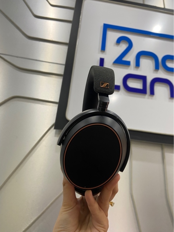 Tai nghe Sennheiser Momentum 4 - Màu đen - Ngoại hình: 98% - Kèm túi + full phụ kiện