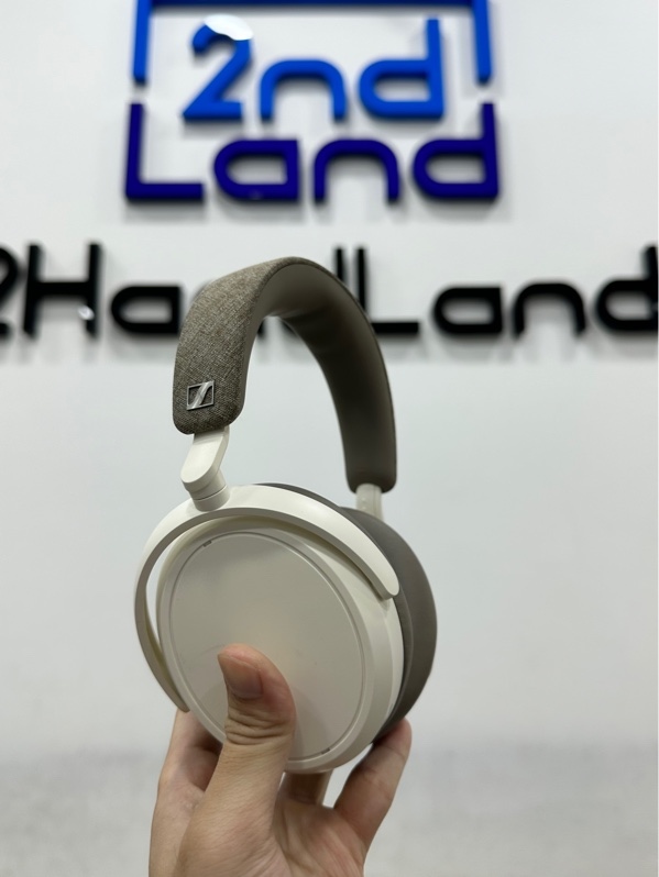 Tai nghe Sennheiser Momentum 4 Wireless - 3 mode Bluetooth, USB C, Audio 3.5 - Màu trắng - Ngoại hình 98% - Kèm box + Dây USB C + Dây 3.5 + Jack cắm máy bay