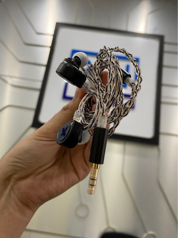 Tai nghe Simgot EW300 HBB - Màu đen - Ngoại hình: 98% - Kèm túi