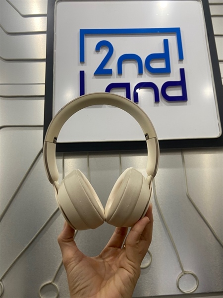 Tai nghe Solo Beats Pro - Màu kem - Ngoại hình: 98.5% - Kèm túi 2