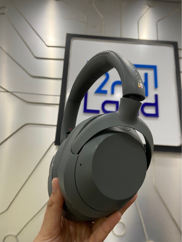 Tai nghe Sony ULT WEAR - Mã model WH-ULT900N - Màu xám - Ngoại hình: 97% - Trầy xước xung quanh nhẹ - Kèm Box