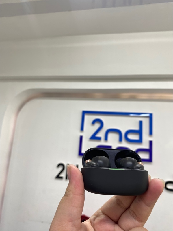 Tai nghe Sony WF-1000XM4 - Màu đen - Ngoại hình 97% - Thay tip tai - Body
