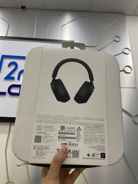 Tai nghe Sony WH-1000XM5 - Màu đen - Newseal 1