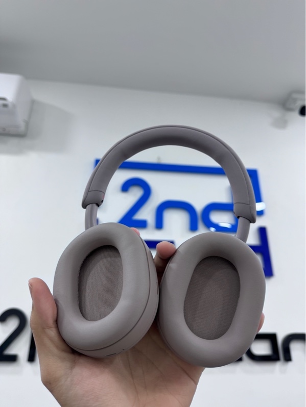 Tai nghe Sony WH-1000XM5 - màu hồng - Ngoại hình 98% - Kèm túi đựng, 1 dây 3.5mm, 1 dây sạc USB-C