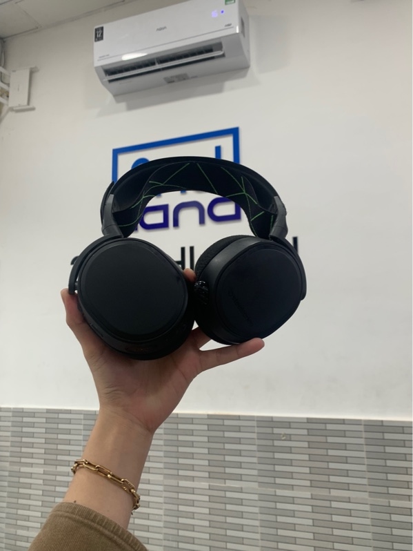 Tai nghe Steelseries arctis 9x wireless - Màu đen - Ngoại hình: 97% - Tróc đệm tai - Body