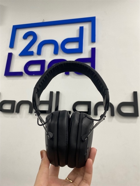 Tai nghe V-moda Crossfade 2 Wireless - Màu đen - Ngoại hình 97% - Nứt vỏ nhẹ , trầy - Kèm túi , 1 jack 3.5 , 1 dây sạc , 1 đầu chuyển 6.5mm 1