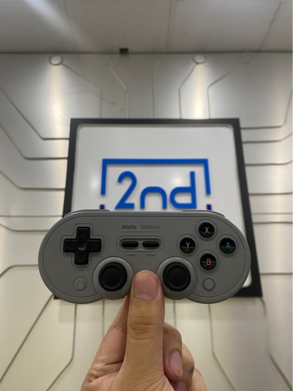 Tay cầm 8BitDo SN30 Pro - Màu xám - Ngoại hình: 98% - Body