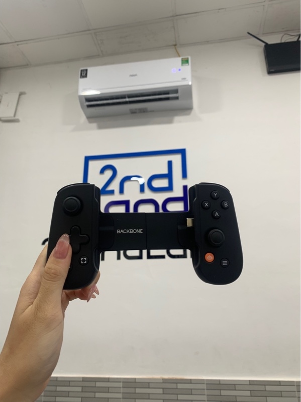 Tay cầm chơi game Backbone One USB-C - Màu đen - Ngoại hình: 98% - Body