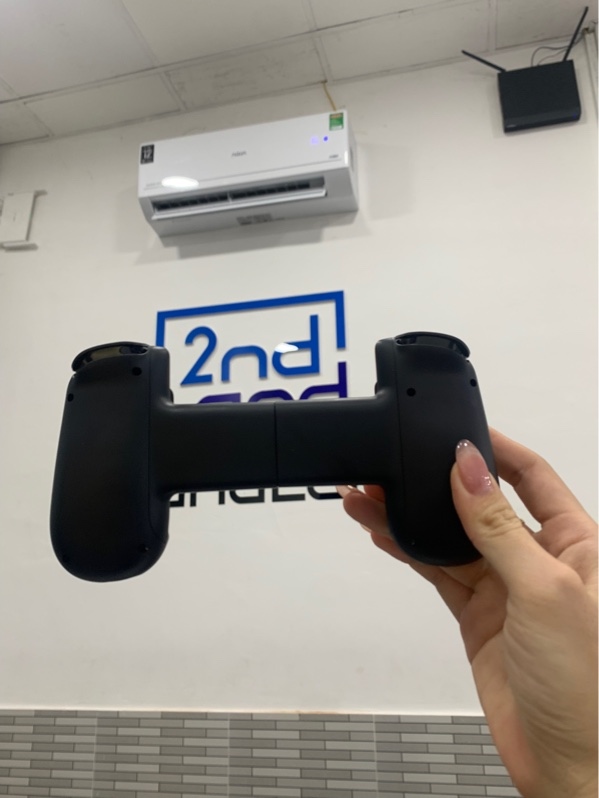 Tay cầm chơi game Backbone One USB-C - Màu đen - Ngoại hình: 98% - Body
