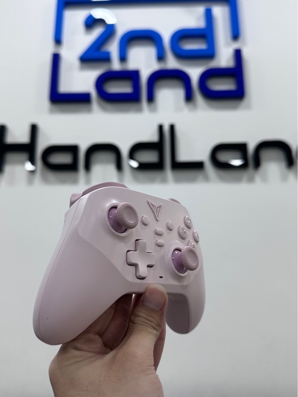 Tay cầm chơi game FLYDIGI Dune Fox - 3 mode : dây , receiver , bluetooth - Màu Hồng - Ngoại hình 97.5% - Kèm túi đựng + Receiver