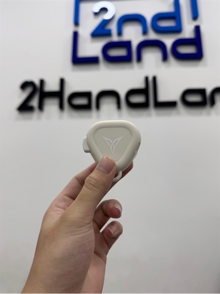 Tay cầm chơi game Flydigi JOYONE - Màu trắng - Ngoại hình 97% - Body