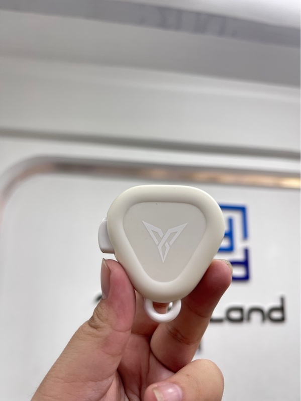 Tay cầm chơi game Flydigi JOYONE - Màu trắng - Ngoại hình 97% - Body