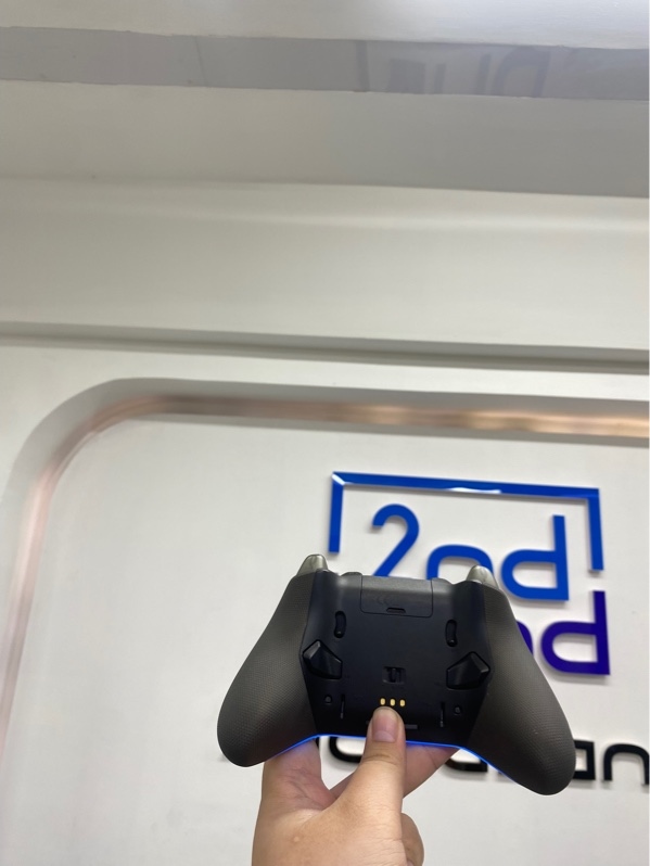 Tay cầm chơi game Flydigi Vader 5 Pro - 3mode 2.4/ bluetooth/ dây - Màu đen - Ngoại hình 98% - Kèm dock sạc, túi đựng, box