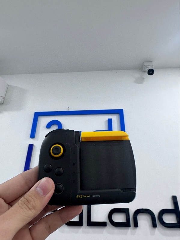 Tay cầm chơi game iPhone X/XS/XS Max Flydigi Wasp X - Màu vàng - Fullbox
