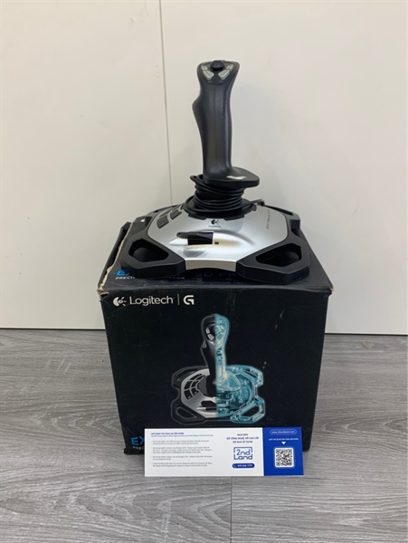 Tay cầm chơi game Logitech Joystick Extreme 3D Pro - Màu đen - Ngoại hình: 97% - Trôi cần nhẹ - Box
