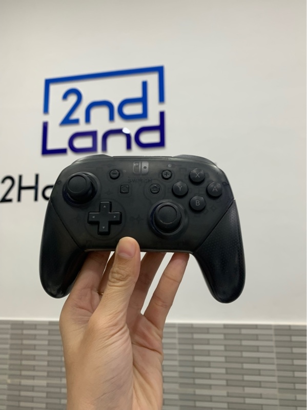 Tay cầm chơi game Nitendo Pro Controller - Màu đen - Ngoại hình: 97% - Body