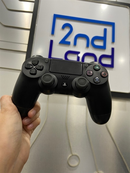 Tay cầm chơi game PS4 - Màu đen - Ngoại hình: 98% - Body