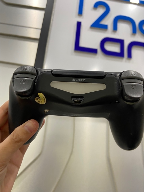 Tay cầm chơi game PS4 slim - Màu đen - Ngoại hình: 97% - Body