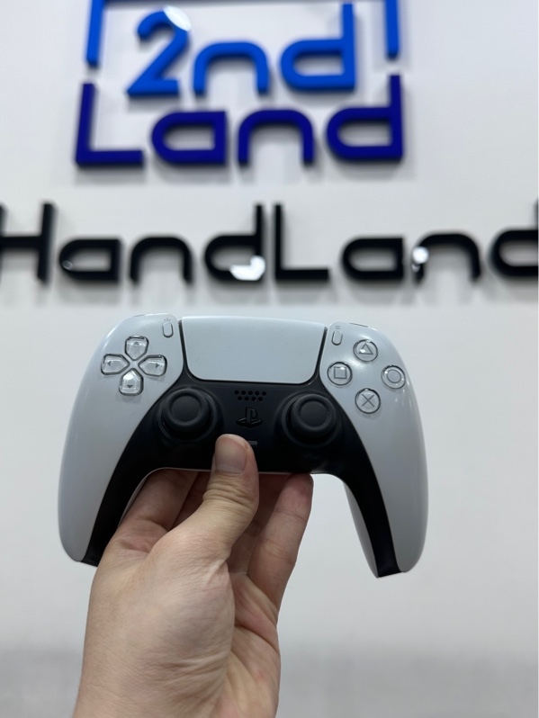 Tay cầm chơi game PS5 Dualsense - Màu trắng - Ngoại hình 97% - 2 cần trôi nhẹ lướt - Body