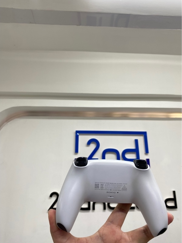Tay cầm chơi game PS5 - Màu trắng - Ngoại hình 98% - Body