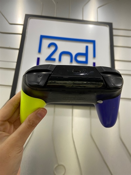 Tay cầm chơi game switch pro splatoon - Màu xanh tím - Ngoại hình: 97% - Body 1