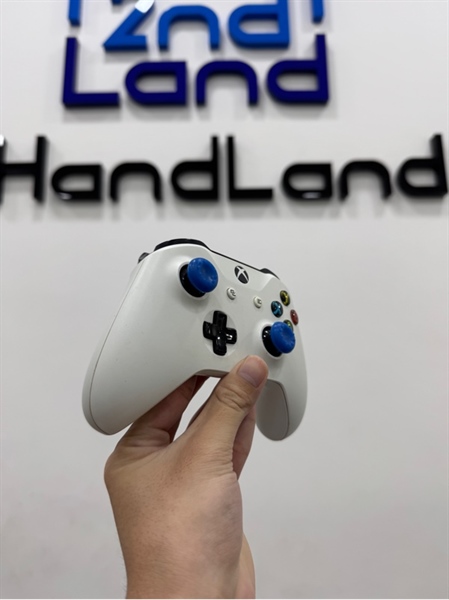 Tay cầm chơi game Xbox One S - Model : 1708 - Màu trắng - Ngoại hình 97% - Body 1