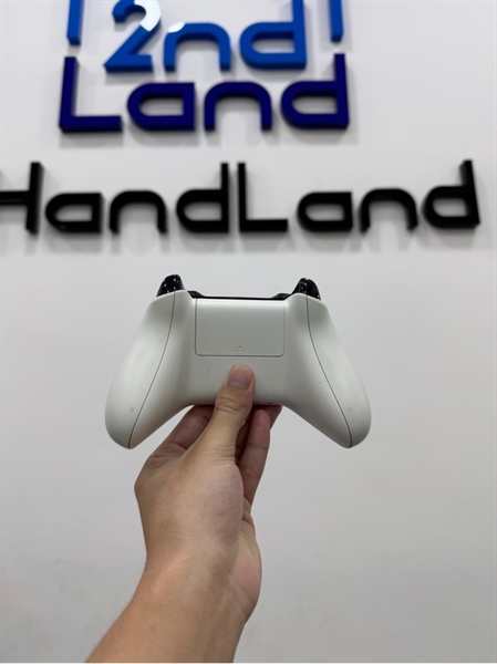 Tay cầm chơi game Xbox One S - Model : 1708 - Màu trắng - Ngoại hình 97% - Body 2