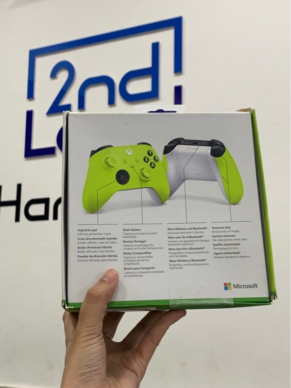 Tay cầm chơi game Xbox Wireless Controller – Electric Volt - Newseal