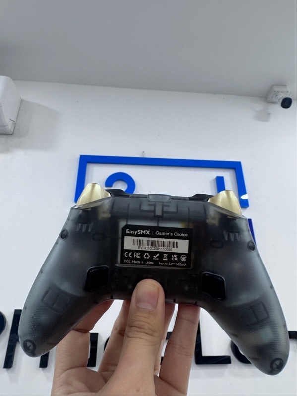Tay cầm EasySMX D05 - Màu đen - Ngoại hình 98% - Fullbox