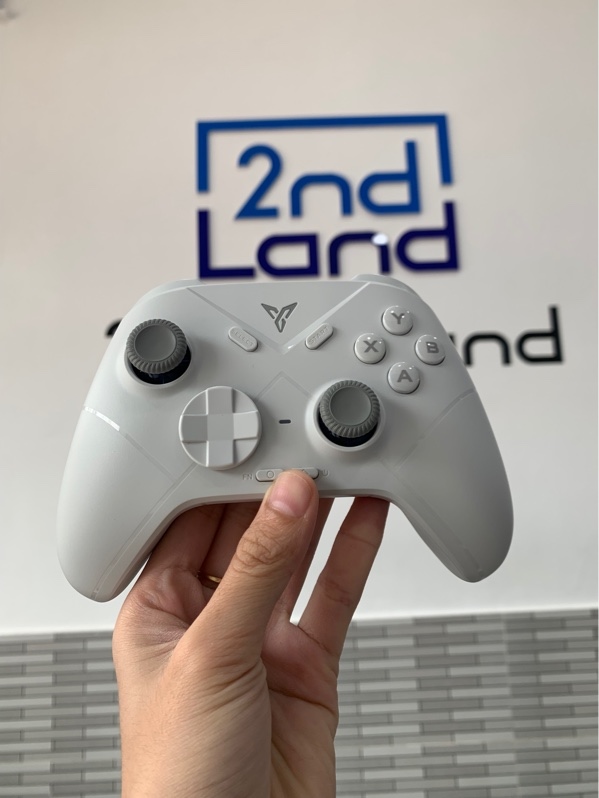 Tay cầm FLYDIGI Direwolf 3 - Màu trắng - Ngoại hình: 98% - Fullbox