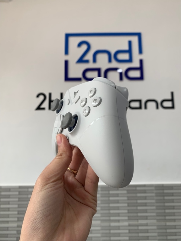 Tay cầm FLYDIGI Direwolf 3 - Màu trắng - Ngoại hình: 98% - Fullbox