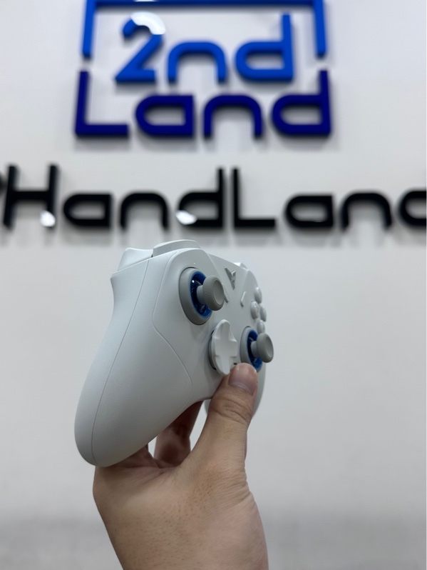 Tay cầm Flydigi Direwolf 4 Gaming Controller - 3 mode dây, receiver, BT - Màu trắng - Ngoại hình 98% - Kèm box + Receiver