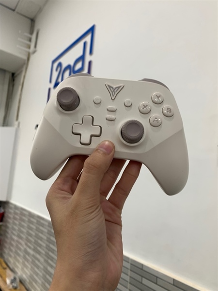 Tay cầm Flydigi Dune Fox - Màu trắng kem - Ngoại hình: 98% - Body, kèm túi