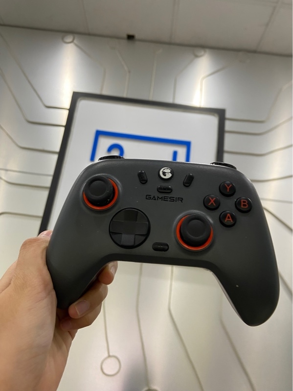 Tay Cầm Game Sir Nova 2 Lite - 3 Mode( Bluetooth, Dây, Receiver) - Màu đen - Ngoại hình: 98% - Không dây - Kèm Box + receiver