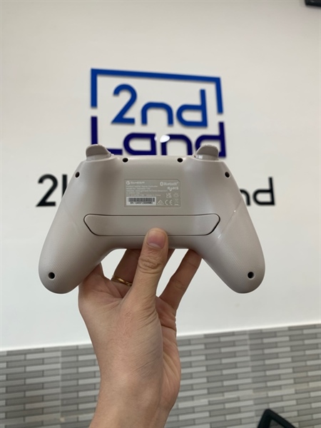 Tay cầm Gamesir Nova -T4N - Màu be - Ngoại hình: 98% - Body, kèm ốp đựng 2