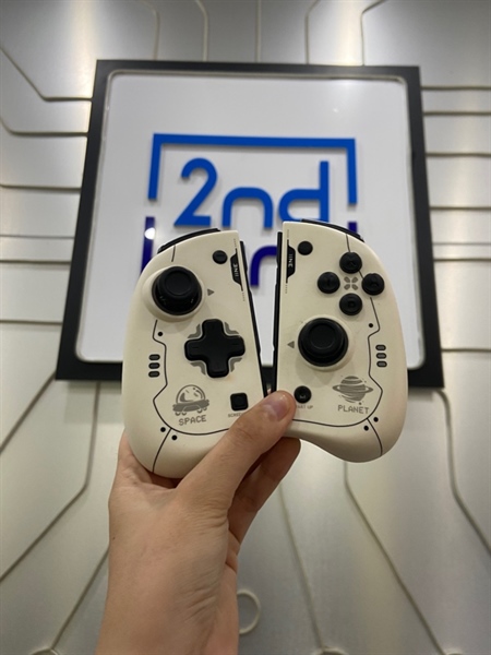 Tay cầm Iine Split Pad Pro - Joycon màu trắng - Ngoại hình: 97% - Body