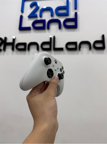 Tay cầm Microsoft Xbox Wireless Controller Robot White - Màu trắng - Ngoại hình 97% - Kèm box + Xbox one li-ion rechargeable battery 1