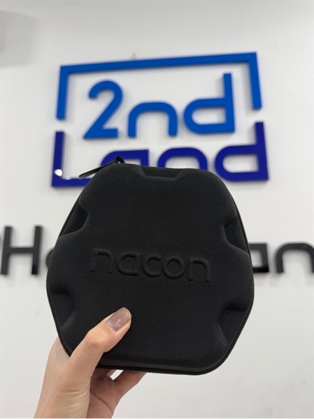 Tay cầm Nacon Revolution 5 pro - Màu đen - Ngoại hình 98% - Kèm túi , usb kết nối , usb-c , 1 hộp tạ đi kèm và phụ kiện thay thế