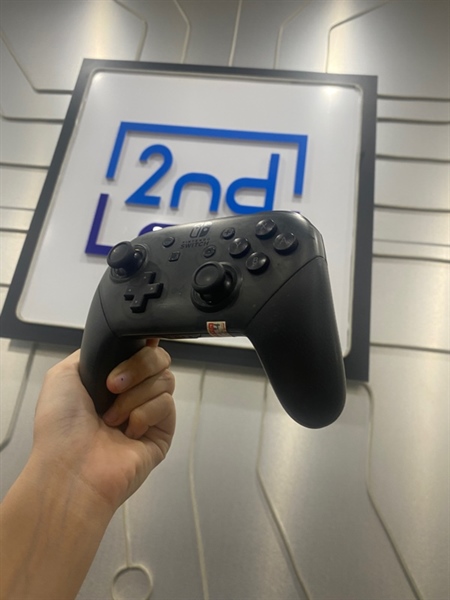 Tay cầm Nintendo Switch Pro Controller - Màu đen - Ngoại hình: 98% - Body 1