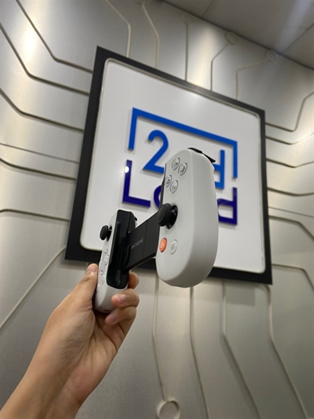 Tay cầm Play Station BackBone One - Màu Trắng - Lightning For iPhone - Ngoại hình 99% - Fullbox 2