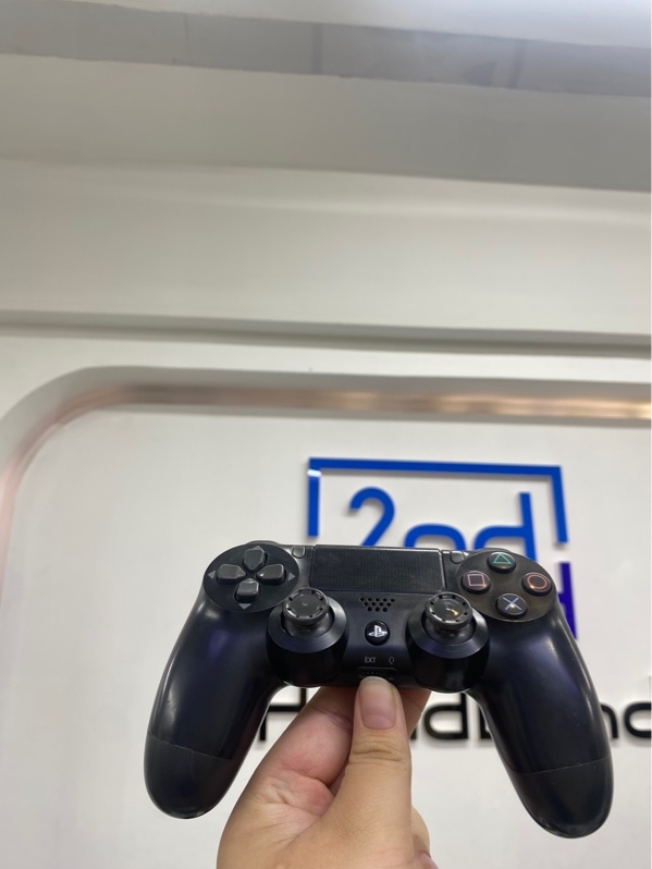 Tay cầm PS4 - Màu đen - Ngoại hình 97% - Body