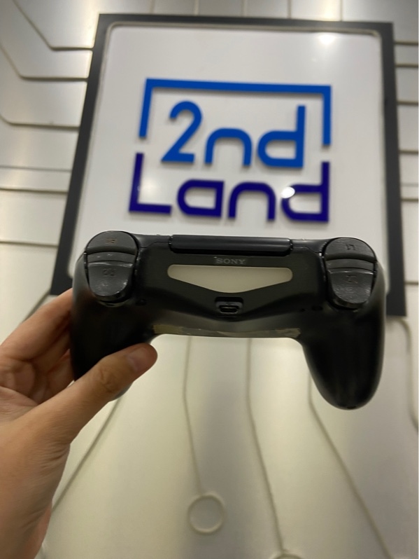 Tay cầm PS4 - Màu đen - Ngoại hình: 97% - Dơ, xấu, trôi cần trái phải - Kèm Box