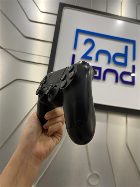 Tay cầm PS4 - Màu Đen - Ngoại hình: 97% - Tróc cao su analog - Body 1