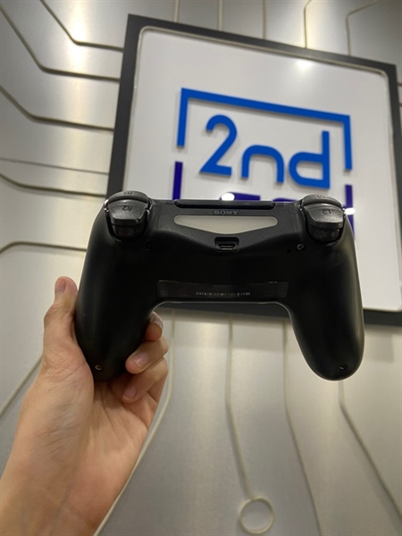 Tay cầm PS4 - Màu Đen - Ngoại hình: 97% - Tróc cao su analog - Body 2
