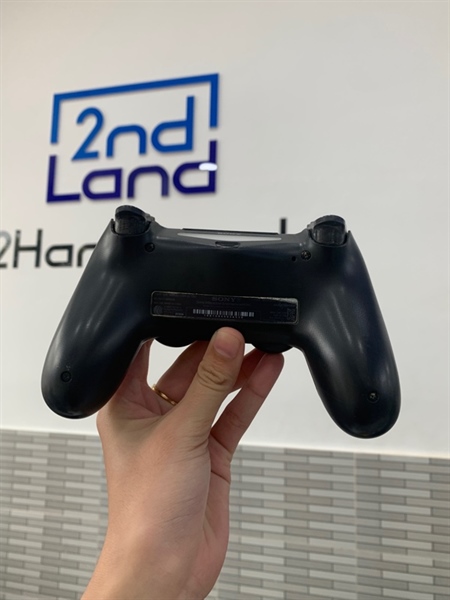 Tay cầm PS4 - Màu đen - Ngoại hình: 98% - Body 2