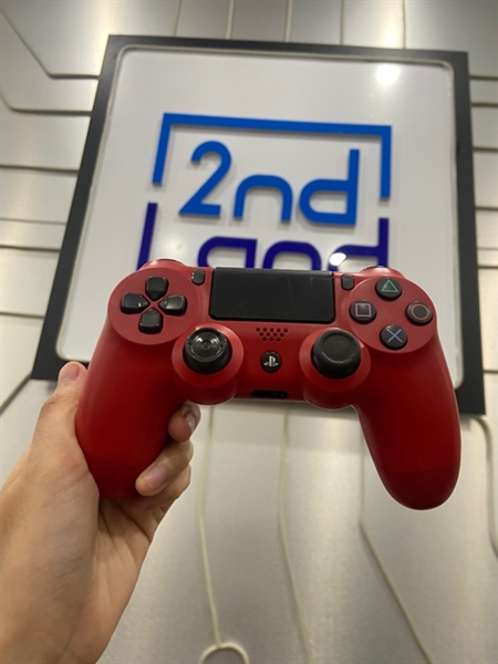 Tay cầm PS4 - Màu đỏ - Ngoại hình: 97% - Bị tróc bao da 1 bên tay - Body